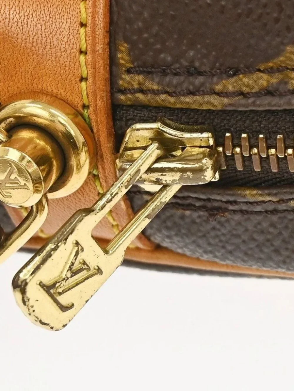 LOUIS VUITTON MARLY DRAGONNE GM CLUCTH BAG
